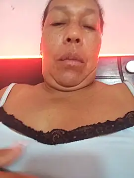 Snapshot of Bella-Milf_ chatting on August 4, 2026, 8:30 am Bella-Milf online show from August 4, 2026, 8:30 am