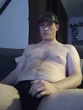 Tom4Fun online show from August 6, 2026, 10:49 pm