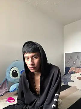 Snapshot of HotSebas_04 chatting on July 31, 2026, 9:01 pm HotSebas 04 online show from July 31, 2026, 9:01 pm