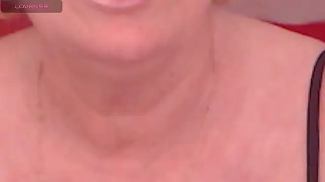 Snapshot of LadyAlana chatting on August 5, 2026, 10:26 pm LadyAlana online show from August 5, 2026, 10:26 pm