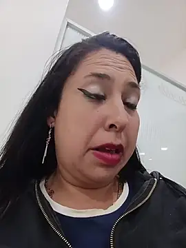 LIZETH 09 online show from August 3, 2026, 3:18 pm