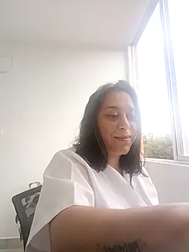 Queen-yessi12 online show from August 3, 2026, 1:50 pm