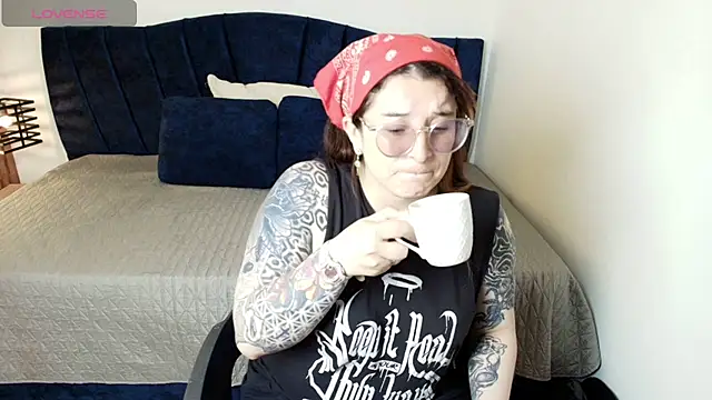 Snapshot of Dacotafox_ chatting on August 3, 2026, 8:48 pm Dacotafox online show from August 3, 2026, 8:48 pm