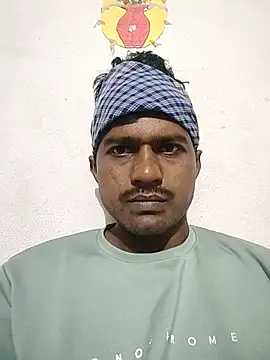 Snapshot of Raakkesh chatting on August 3, 2026, 4:24 pm Raakkesh online show from August 3, 2026, 4:24 pm