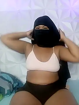 Snapshot of DALILAA_CURVY chatting on August 4, 2026, 9:52 pm DALILAA CURVY online show from August 4, 2026, 9:52 pm