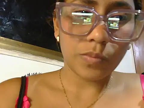 Snapshot of daniafrodita chatting on August 7, 2026, 4:40 am daniafrodita online show from August 7, 2026, 4:40 am