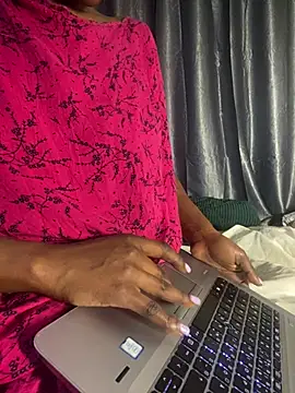 Snapshot of Nawti-Dee chatting on August 4, 2026, 5:17 pm Nawti-Dee online show from August 4, 2026, 5:17 pm