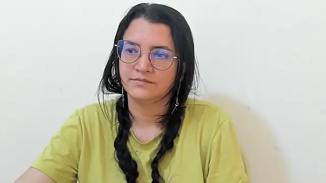 MARILYN GARCIA online show from January 5, 2026, 5:27 pm