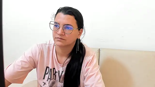 MARILYN GARCIA online show from January 8, 2026, 5:08 pm