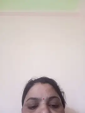 Snapshot of Nayra63 chatting on August 6, 2026, 7:47 am Nayra63 online show from August 6, 2026, 7:47 am