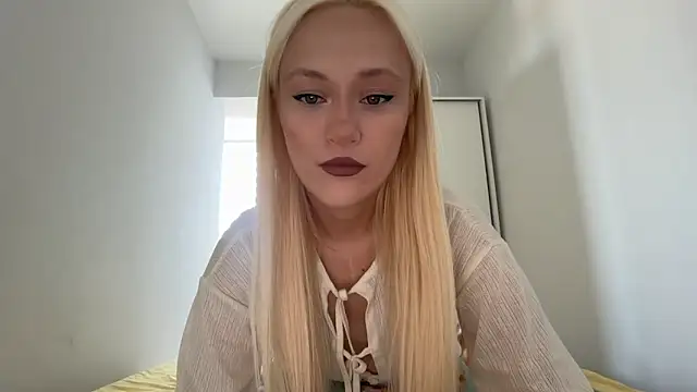 Snapshot of Your_lovely_hamster91 chatting on August 6, 2026, 2:12 pm Your lovely hamster91 online show from August 6, 2026, 2:12 pm