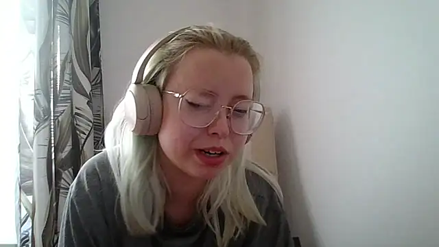 MaddieTeen online show from August 7, 2026, 5:30 pm