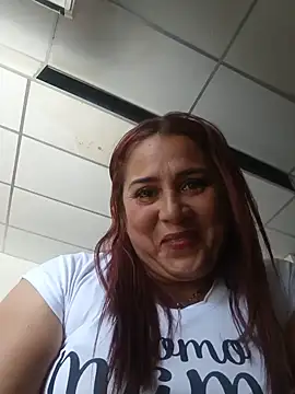 Snapshot of Maibeth_bless chatting on August 9, 2026, 3:29 pm Maibeth bless online show from August 9, 2026, 3:29 pm