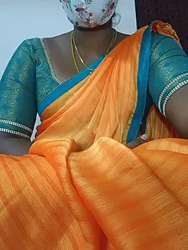 Snapshot of Vasugitamil93 chatting on August 8, 2026, 6:15 pm Vasugitamil93 online show from August 8, 2026, 6:15 pm