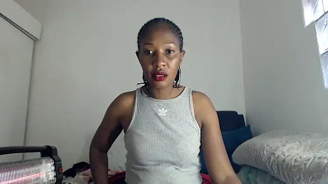 Snapshot of leanna23 chatting on August 1, 2026, 6:44 am leanna23 online show from August 1, 2026, 6:44 am