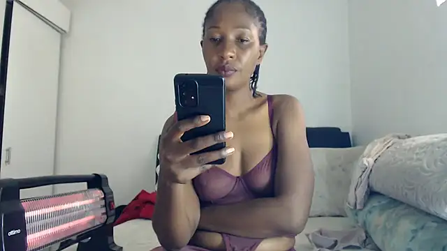 Snapshot of leanna23 chatting on July 6, 2026, 11:39 am leanna23 online show from July 6, 2026, 11:39 am