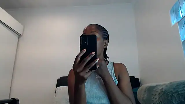 Snapshot of leanna23 chatting on June 6, 2026, 7:35 am leanna23 online show from June 6, 2026, 7:35 am