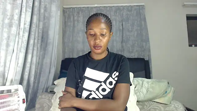 Snapshot of leanna23 chatting on November 7, 2025, 7:40 pm leanna23 online show from November 7, 2025, 7:40 pm