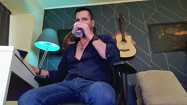 Snapshot of ChrisKox chatting on March 25, 2026, 3:11 pm ChrisKox online show from March 25, 2026, 3:11 pm