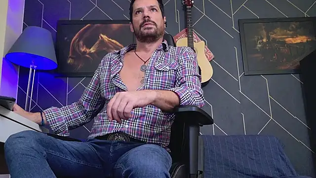 Snapshot of ChrisKox chatting on November 24, 2025, 5:02 pm ChrisKox online show from November 24, 2025, 5:02 pm