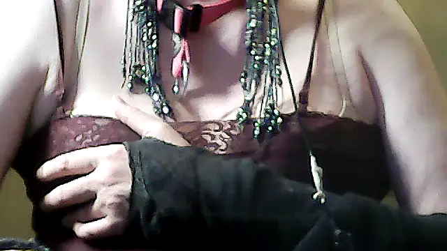 Snapshot of sissy_sarah chatting on November 30, 2025, 3:35 pm sissy sarah online show from November 30, 2025, 3:35 pm