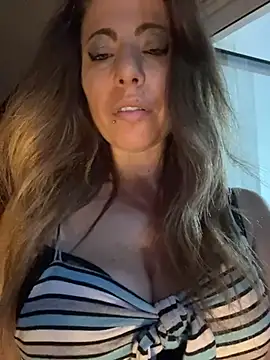 Snapshot of sexylenia chatting on June 9, 2026, 10:22 pm sexylenia online show from June 9, 2026, 10:22 pm