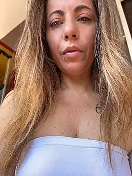 Snapshot of sexylenia chatting on July 1, 2026, 8:47 am sexylenia online show from July 1, 2026, 8:47 am