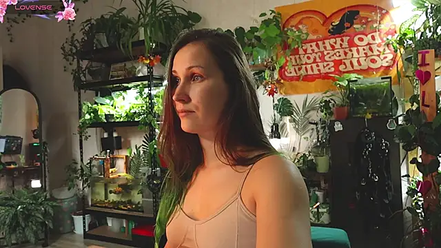 Snapshot of Dead_Butterfly chatting on October 28, 2025, 10:36 am Dead Butterfly online show from October 28, 2025, 10:36 am