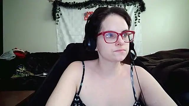 Snapshot of JessaBella chatting on December 15, 2025, 4:46 pm JessaBella online show from December 15, 2025, 4:46 pm