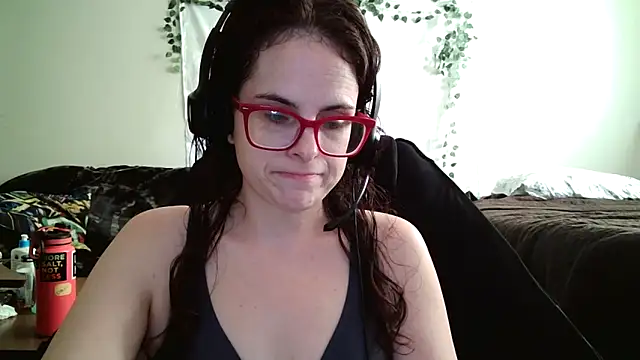 Snapshot of JessaBella chatting on October 27, 2025, 3:24 pm JessaBella online show from October 27, 2025, 3:24 pm