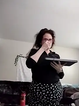 Snapshot of JessaBella chatting on October 6, 2025, 7:36 pm JessaBella online show from October 6, 2025, 7:36 pm