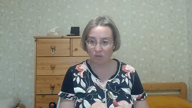 Smart Rose online show from July 17, 2026, 4:48 pm