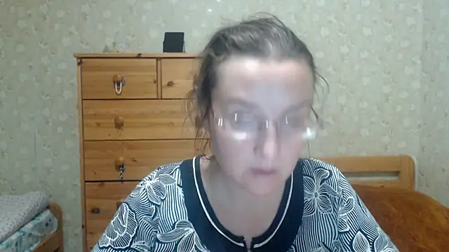 Smart Rose online show from December 15, 2025, 4:35 pm