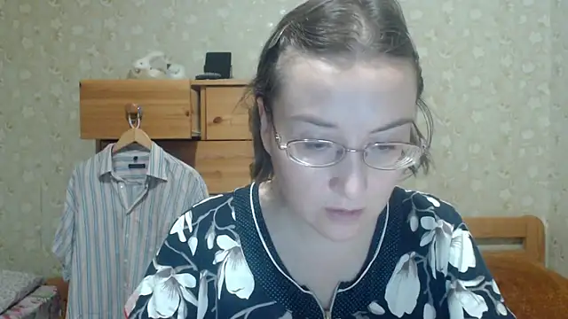 Smart Rose online show from March 16, 2026, 7:49 pm