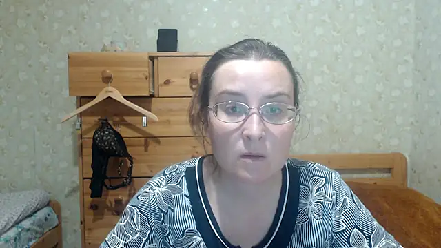 Smart Rose online show from December 16, 2025, 4:33 pm