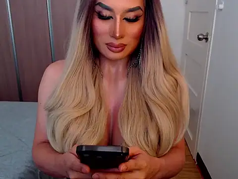 Snapshot of yourmistressofevil69 chatting on July 13, 2026, 4:12 am yourmistressofevil69 online show from July 13, 2026, 4:12 am