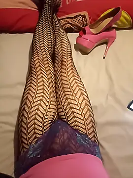 Snapshot of JulietteMaitresse chatting on October 23, 2025, 10:25 am JulietteMaitresse online show from October 23, 2025, 10:25 am