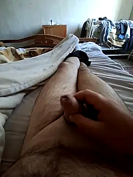 Snapshot of vagr82 chatting on October 4, 2025, 1:01 pm vagr82 online show from October 4, 2025, 1:01 pm