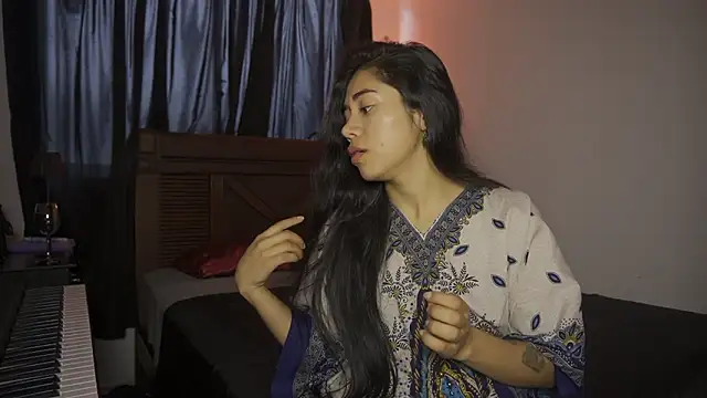 Snapshot of aimi_art1 chatting on March 18, 2026, 8:10 pm aimi art1 online show from March 18, 2026, 8:10 pm