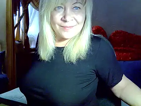 Snapshot of AgoniA7 chatting on April 25, 2026, 3:42 pm AgoniA7 online show from April 25, 2026, 3:42 pm