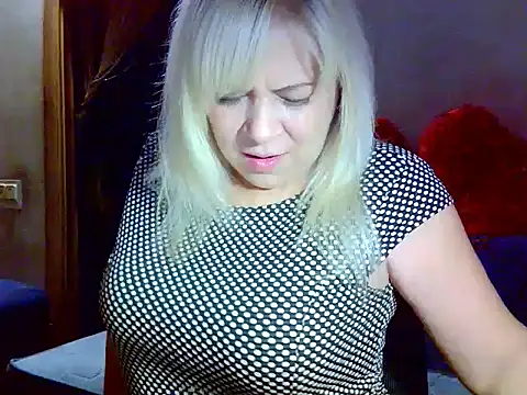 Snapshot of AgoniA7 chatting on November 21, 2025, 3:22 pm AgoniA7 online show from November 21, 2025, 3:22 pm