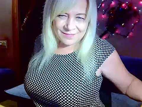 AgoniA7 online show from December 20, 2025, 7:28 pm