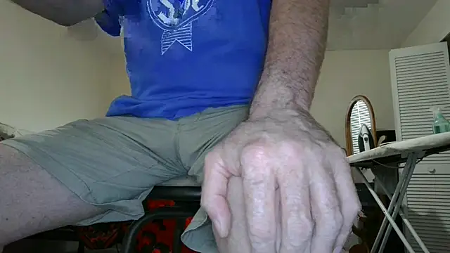 Snapshot of 1chatter3 chatting on March 15, 2026, 7:32 pm 1chatter3 online show from March 15, 2026, 7:32 pm