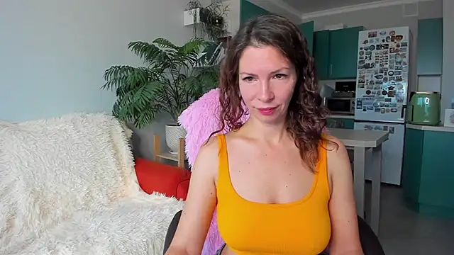 Snapshot of ChristinaGlory chatting on October 24, 2025, 8:02 am ChristinaGlory online show from October 24, 2025, 8:02 am