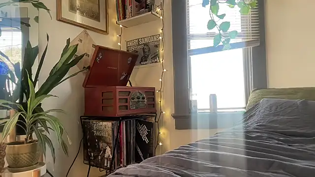 Snapshot of Sad1st1kSadie chatting on March 7, 2025, 10:43 pm Sad1st1kSadie online show from March 7, 2025, 10:43 pm