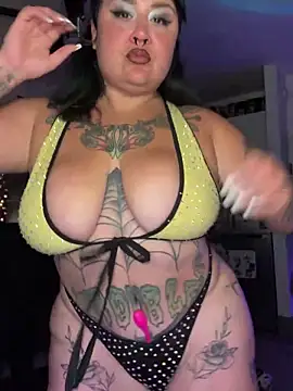 Snapshot of Sad1st1kSadie chatting on November 16, 2025, 2:49 am Sad1st1kSadie online show from November 16, 2025, 2:49 am