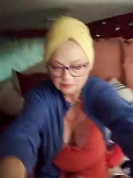 MucMilf59 online show from April 28, 2026, 5:28 pm