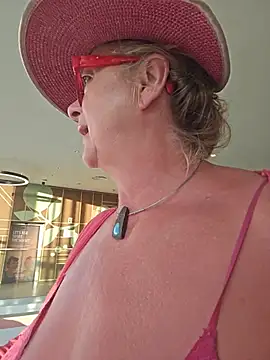MucMilf59 online show from July 13, 2026, 7:24 pm