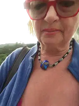 MucMilf59 online show from April 30, 2026, 6:37 pm