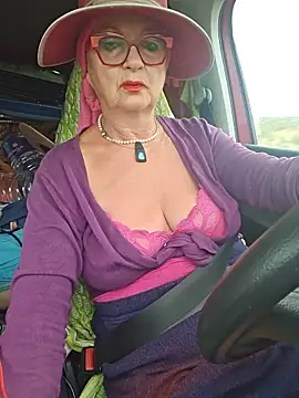 Snapshot of MucMilf59 chatting on June 16, 2026, 9:09 am MucMilf59 online show from June 16, 2026, 9:09 am